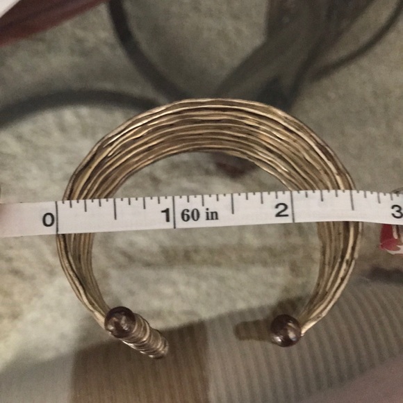 ZGallerie Silver distressed wire cuff bracelet - Picture 5 of 6